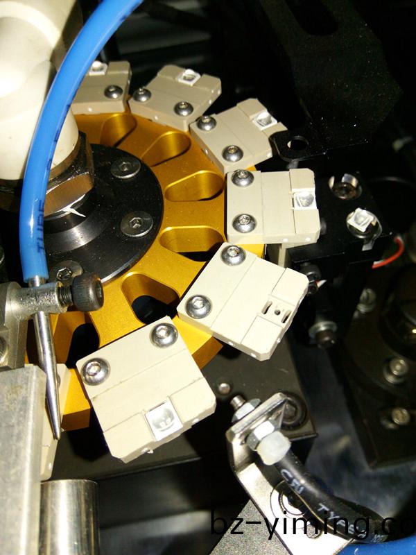 陶(tao)瓷吸(xi)嘴，鎢(wu)鋼(gang)吸(xi)嘴(zui)，定製(zhi)吸(xi)嘴(zui)，得(de)人精工(gong)定(ding)製加工吸嘴，微(wei)孔(kong)吸嘴