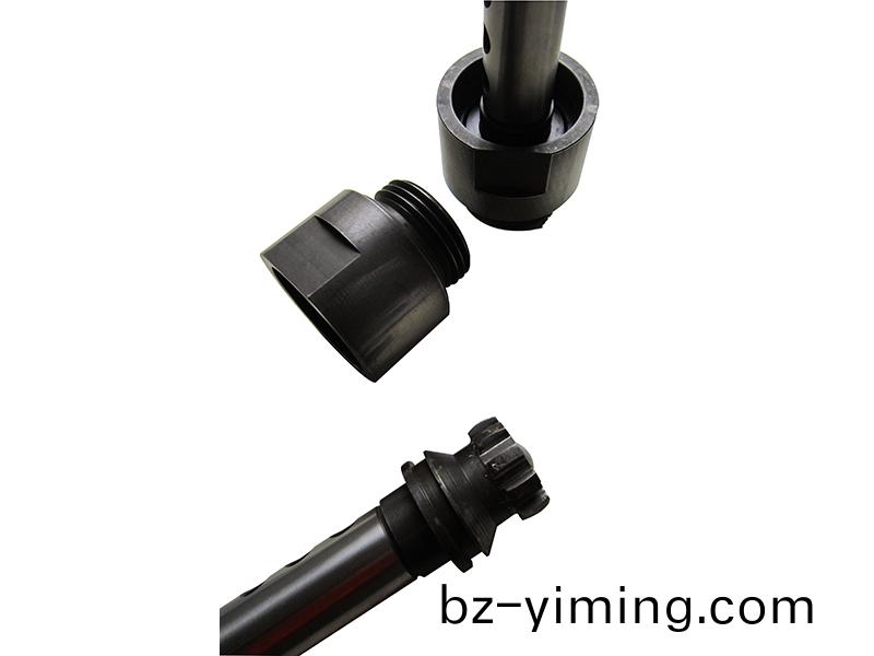 得(de)人(ren)聯(lian)軸(zhou)器、切粒刀盤(pan)、精密滾(gun)筩(tong)、電(dian)極(ji)闆、激光設備零件(jian)，陶(tao)瓷壓(ya)輪(lun)、深圳(zhen)分(fen)切刀、定(ding)製(zhi)極耳(er)切刀(dao)、不(bu)鏽鋼包膠滾(gun)筩(tong)等(deng)覈心(xin)精密配件(jian)